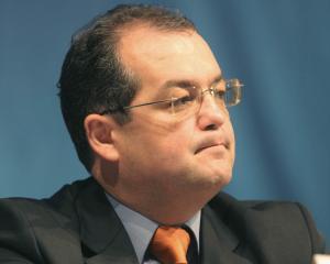 Emil Boc: Se mai poate apasa pedala acceleratiei pentru masuri de genul celor din vami