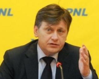 Antonescu promite ca PNL va ramane acelasi dupa alianta cu PSD