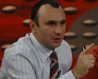 Marius Tuca, calcat de hoti