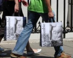 Actiunile Abercrombie and Fitch au scazut, in ton cu vanzarile