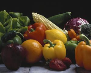 Producatorii agricoli, protejati cu cardul