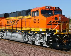 Un tren plin cu titei a deraiat in Dakota de Nord
