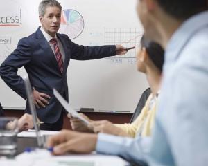 Studiu: Companile "traditionaliste", aglomerate de cresterea volumului de date