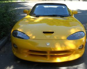 Familia Rauh din Texas si-a cumparat 65 de masini Dodge Viper in sapte ani