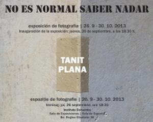 S-a deschis expozitia foto "Nu este normal sa stii sa inoti"