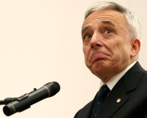 ANALIZA: BNR "latra" legat de dobanzi, caravana bancilor merge spre profit