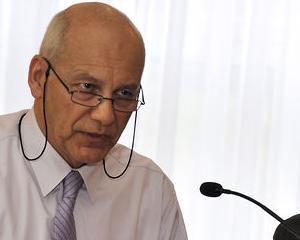 Jim Cloos: Europa ar fi suferit in lipsa monedei euro