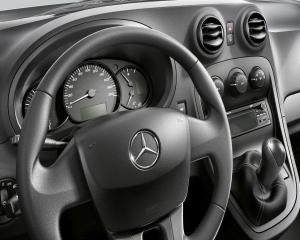 Pizza Hut va livra pizza cu noul Mercedes-Benz Citan