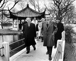 21 februarie 1972: Richard Nixon viziteaza China
