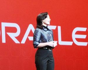 Safra Catz, Presedinte Oracle: Romanii pot rezolva probleme care-i depasesc pe altii