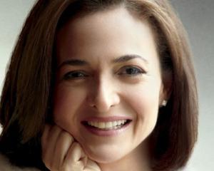 UPDATE 2: Sheryl Sandberg, COO Facebook, trebuia sa fie in avionul prabusit la San Francisco