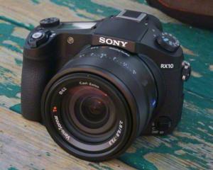 Cyber-shot RX10, o camera foto cu raza completa de actiune