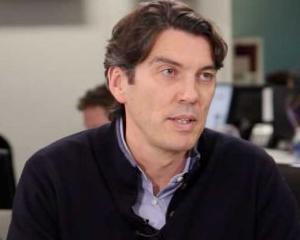 AOL: Tim Armstrong si-a concediat un angajat "in direct". O mie de angajati au fost "martori" la incident