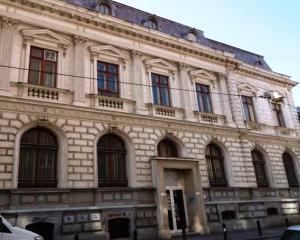 Ce vila puteti cumpara in Bucuresti: 38 de camere, 2.000 mp utili, 7,5 milioane euro