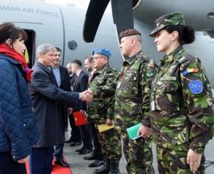Militarii romani din KFOR au fost vizitati de premierul Ciolos