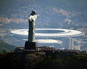 Dronele vor supraveghea stadioanele in Brazilia