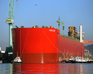 Shell a lansat la apa cea mai mare nava din lume