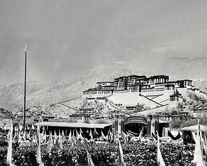 10 martie 1959: incepe revolta tibetanilor impotriva ocupatiei comuniste