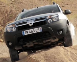 Jurnalistii francezi au ales: Dacia Duster, "Masina 4x4 a anului"