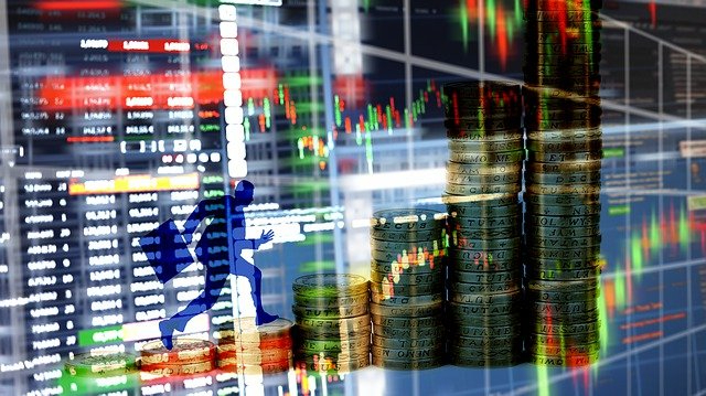 Analiza XTB:  Se apropie o furtuna economica pe mai multe continente? In SUA, riscul recesiunii, in Europa, o posibila criza a datoriilor suverane