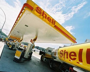 Shell "pompeaza" 10 miliarde de dolari in prima fabrica plutitoare de GNL din lume