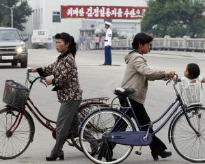 Oficial, nord-coreencele au primit dreptul de a circula cu bicicleta