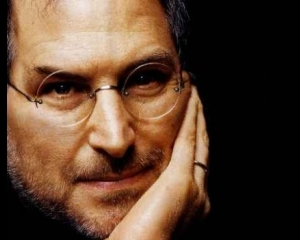 Falsul "Steve Jobs" pe Twitter: Mananc Honeycomb la micul dejun