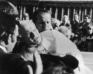 13 mai 1981: Papa Ioan Paul al II-lea este impuscat