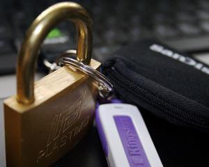 Kingston: Top 8 recomandari pentru securitatea datelor mobile in companii