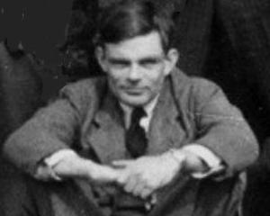 Povestea incredibila a eroului anonim Alan Turing. Petitie pentru aparitia imaginii sale pe bancnota de 10 lire