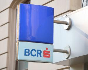 BCR va taxa plata facturilor la ghiseele bancii
