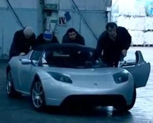 Tesla vs Top Gear: Scenariul fusese scris inainte ca prezentatorul sa bage cheia in contactul masinii