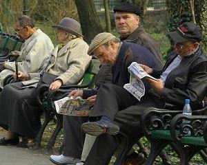 A fost adoptata Ordonanta prin care pensionarii cu venituri mai mari de 740 de lei platesc asigurari sociale