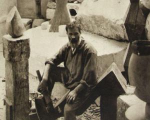 Constantin Brancusi, primul pe Aleea Celebritatilor din Targu-Jiu