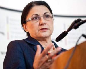 De ce vrea Ecaterina Andronescu sa schimbe Legea educatiei