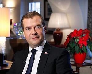 Medvedev: Deciziile importante de business trebuie luate de catre profesionisti, nu de catre functionari publici