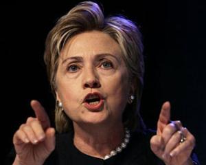 Clinton: Cei care restrictioneaza internetul o fac pe propriul risc