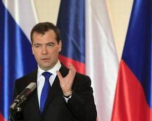 Medvedev nu vrea legalizarea portului de arma, in Rusia