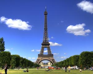 Asiaticii au clasat Parisul drept cel mai vizitat oras european in 2012