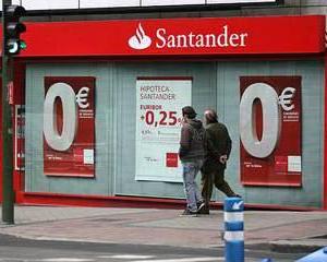 Santander a raportat un profit in scadere cu 98%, in ultimul trimestru din 2011