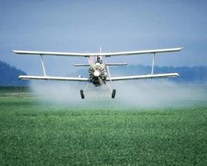 UE inchide ochii in fata unor pesticide periculoase