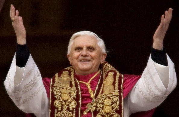 Papa vrea doar nume crestine pentru copiii Domnului
