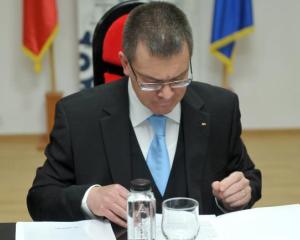 Ungureanu: Absorbtia completa a fondurilor europene inseamna o crestere economica de 4,4% in perioada 2014 - 2020