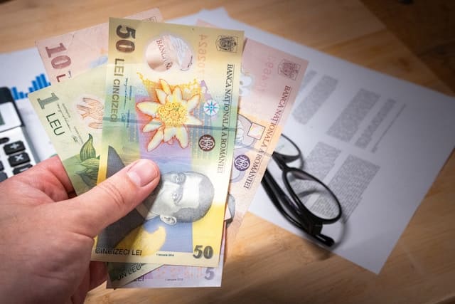 Schimbati-va banii in euro - avertisment, ce se va intampla cu Leul romanesc in urmatoarele luni?