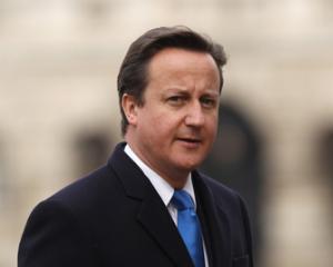 David Cameron, un "arogant elegant, lipsit de simtul realitatii"