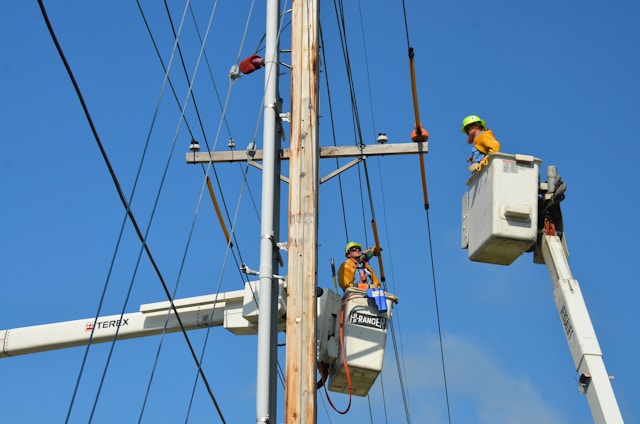 Ce sa faci ca sa platesti facturi cat mai mici la energie electrica, sfaturi valabile pentru 2024