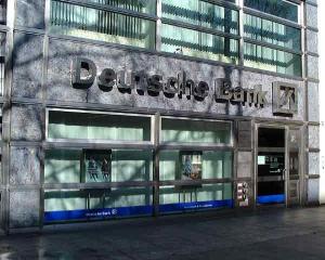Deutsche Bank disponibilizeaza masiv