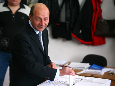 Basescu vrea uninominale "pure"