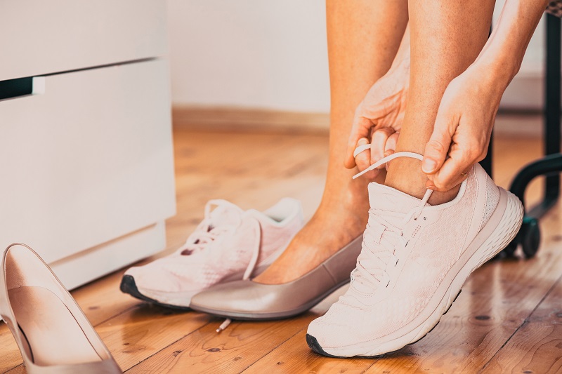 Pantofi de dama de la Skechers – de ce ar trebui sa le acordati atentie?