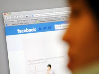 Facebook a lansat serviciul de comentarii in timp real